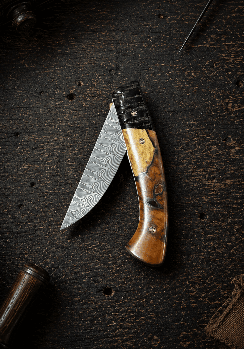 Couteau 1515 Buffle Hêtre Échauffé